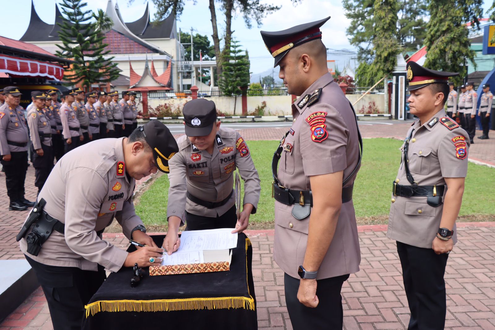 Jabatan Kasat Lantas  Diserah Terimakan Hari ini Oleh Kapolres Pasaman