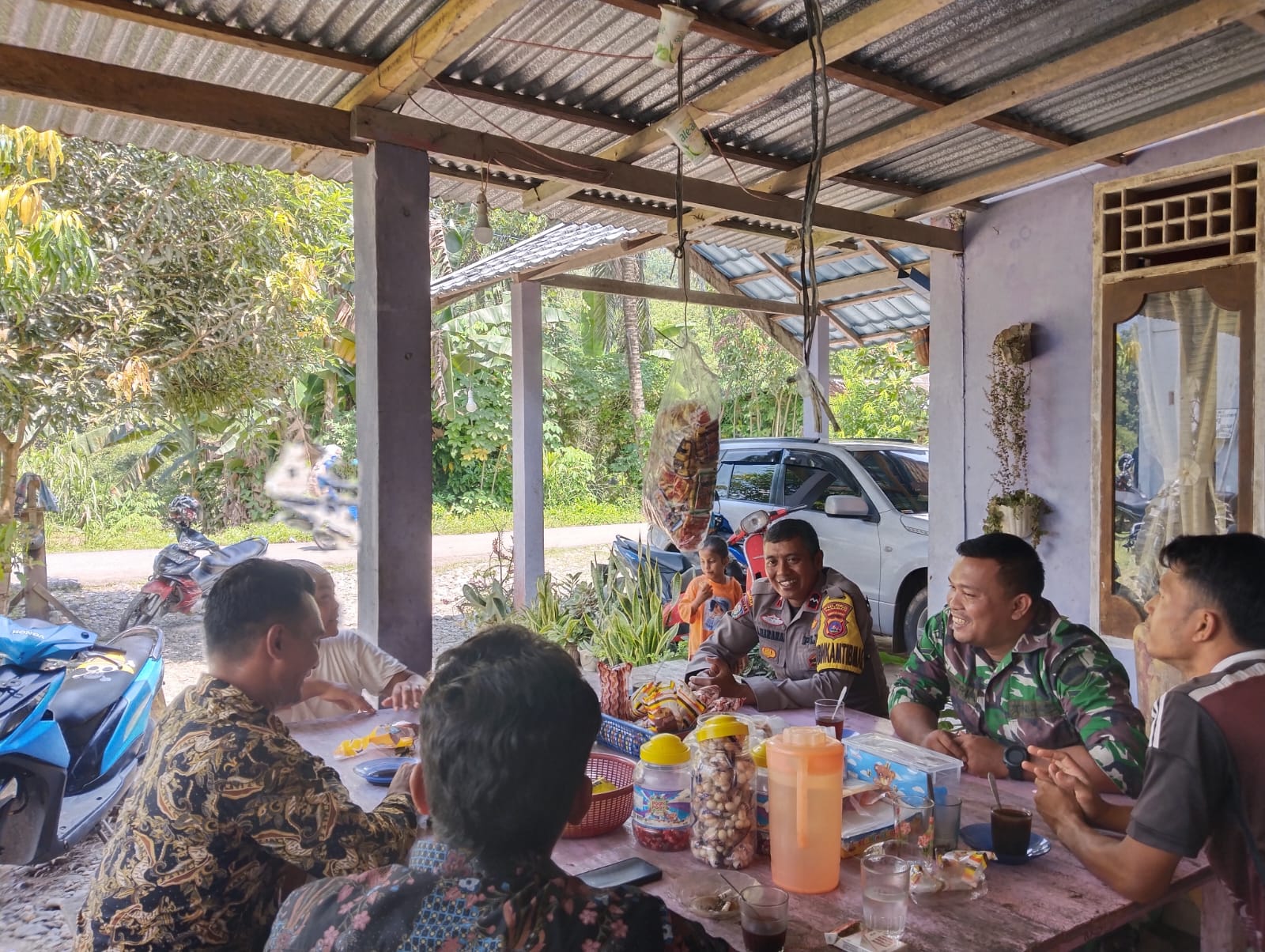  Bhabinkamtibmas Nagari Lubuk Gadang THTS dengan masyarakat Nagari 
