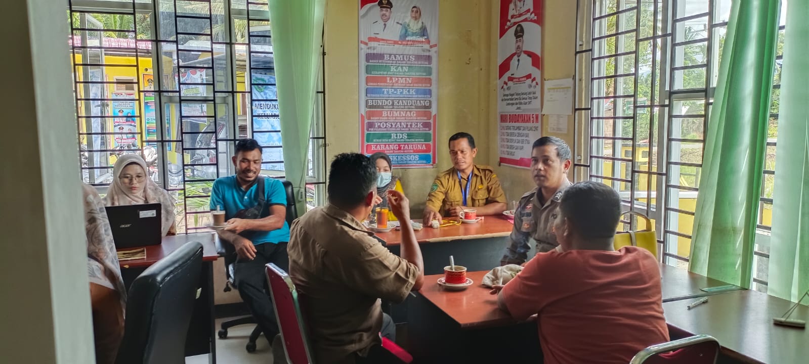 Bhabinkamtibmas THTS  Sambangi Kantor Wali Nagari Tanjung Betung