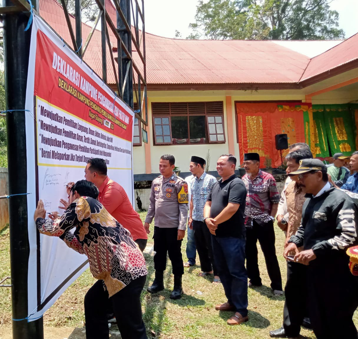 Kapolsek Mapat Tunggul Hadiri Launching kampung Pengawasan Zero Politik Uang