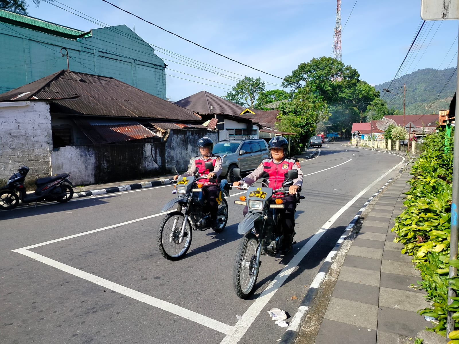 Kasat Samapta IPTU YUFRIZAL Bersama Anggota melaksanakan  Patroli Dialogis Antisipasi Rawan Kamtibmas