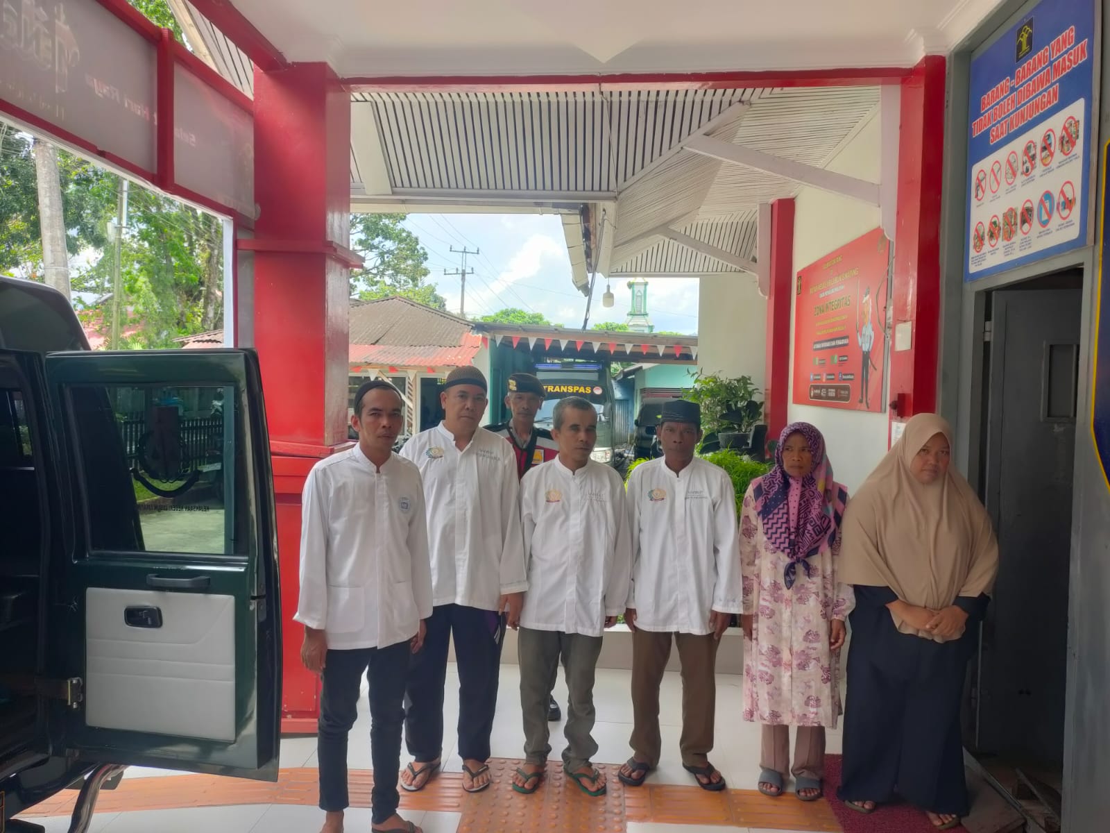 SAT SAMAPTA PENGAMANAN DAN PENGAWALAN TAHANAN PADA SIDANG DI PENGADILAN NEGERI LUBUK SIKAPING