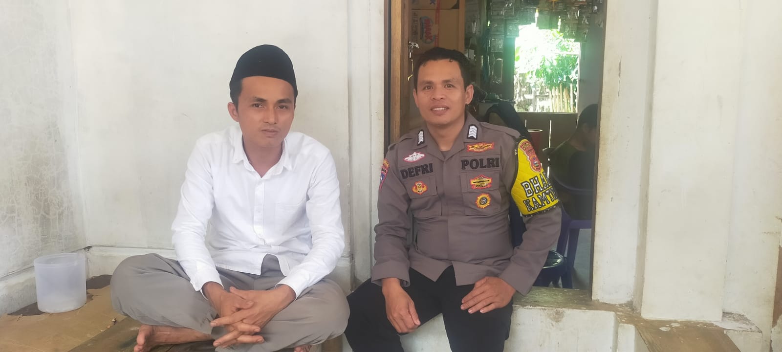 Bhabinkamtibmas Nagari Muaro Sei Lolo  Ajak Warga Sukseskan Pemilu  Pilkada 2024 .