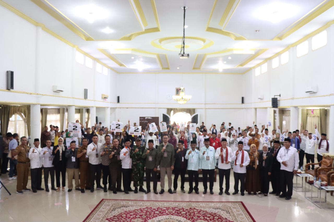 Polres Pasaman Pengamanan Pengundian Nomor Urut Pasangan Calon Bupati Dan Wakil Bupati Pasaman Pemilu Serentak Tahun 2024