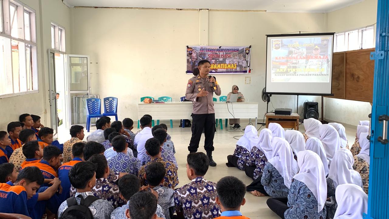 Kasat Bimmas Polres Pasaman AKP Tirto Edhi, SH  Berikan Edukasi dan Pembinaan Penyuluhan Hukum  Tentang Penyalahgunaan Narkoba Dan Bullying 