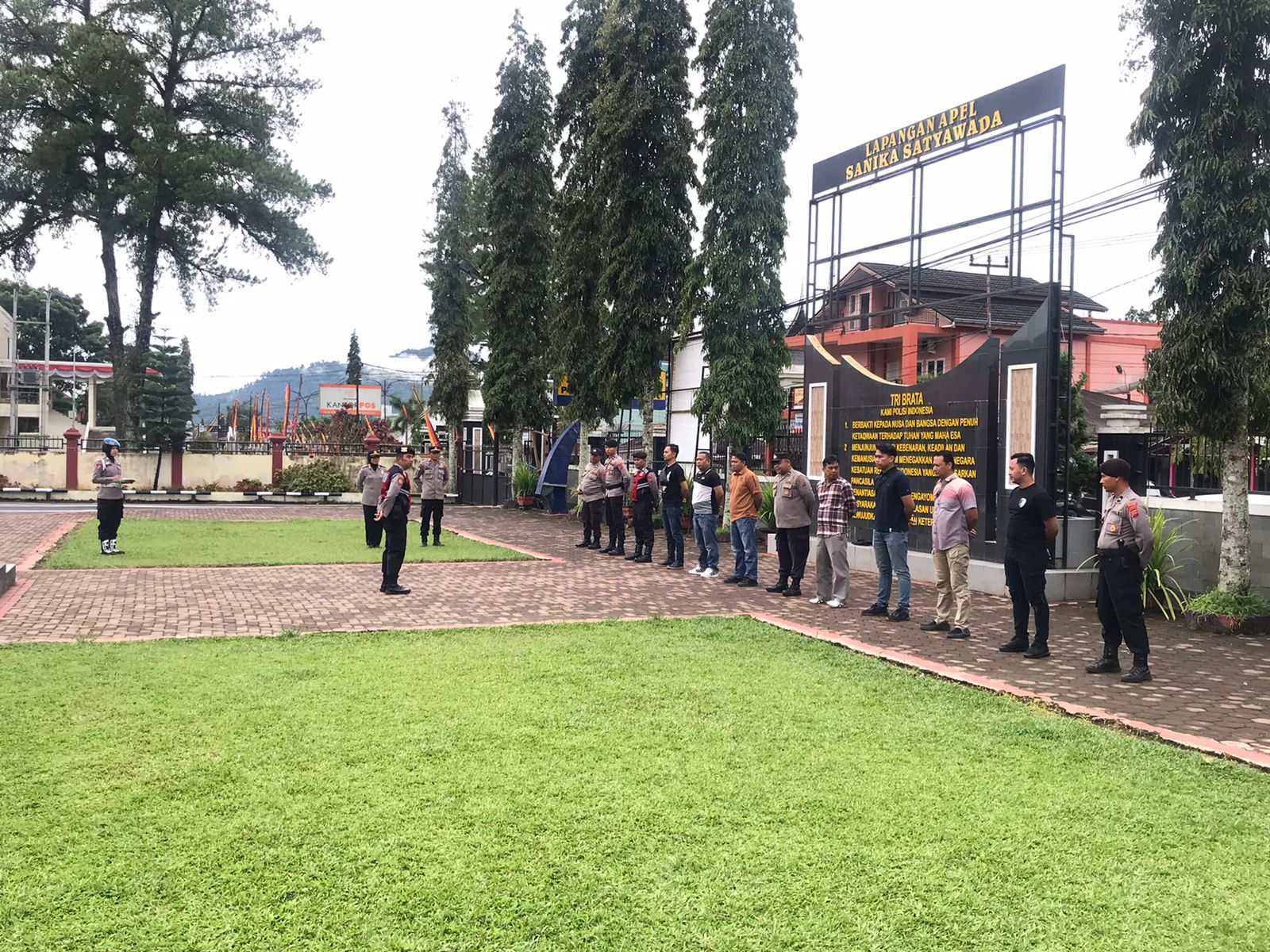 Apel Siaga Regu I  dipimpin oleh Kasat Samapta Polres Pasaman Iptu  Yufrizal