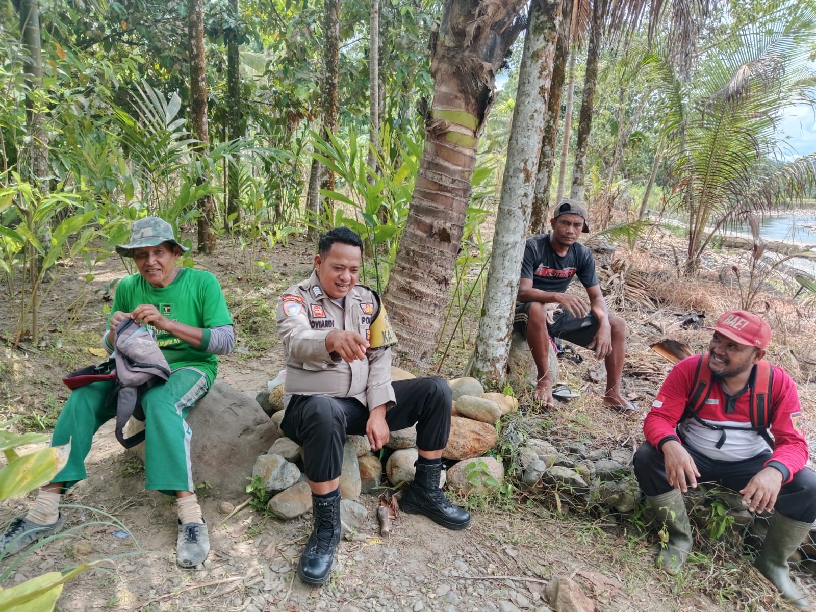  Bhabinkamtibmas Nagari Ganggo Mudiak Masyarakat Binaan Jangan Terlibat PEKAT ( Narkoba, Judi, Miras) 