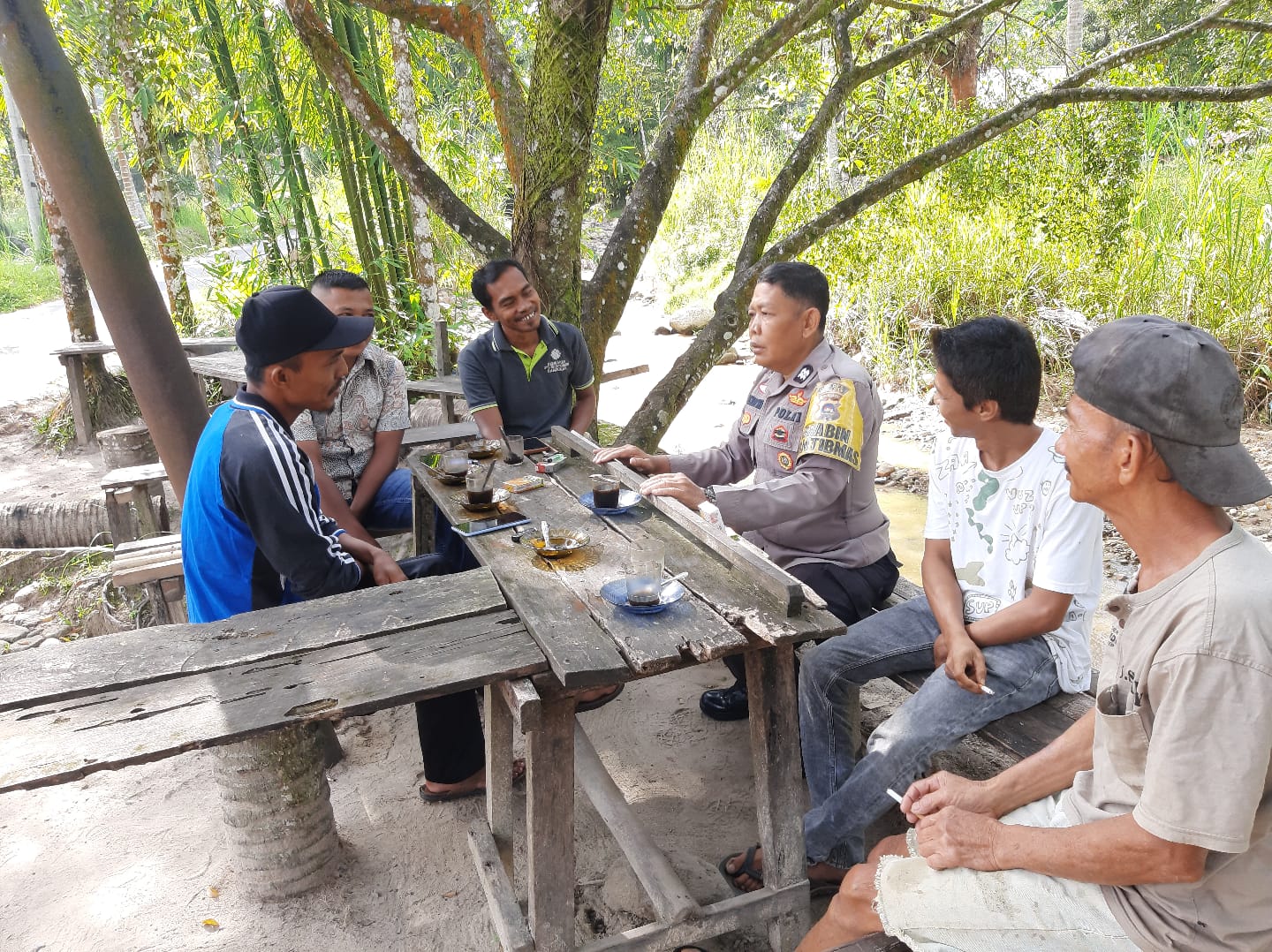 Bhabinkamtibmas Nagari Ganggo Hilia Himbauan agar Sama Sama menjaga Kamtibmas mengantisipasi terjadinya Kriminalitas 