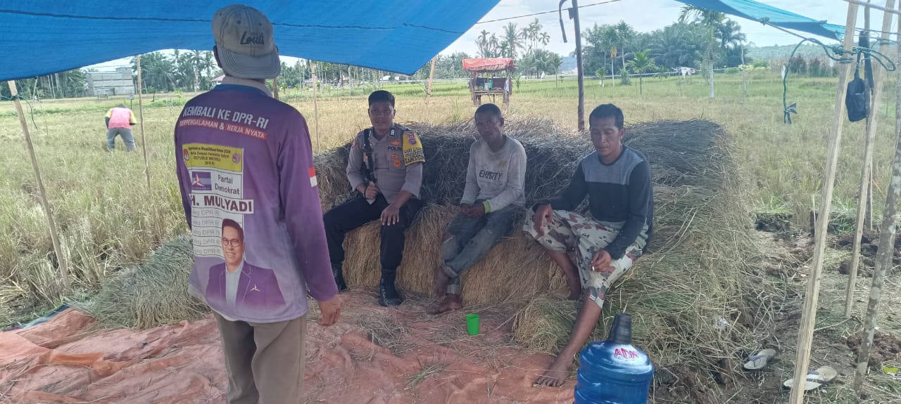 Sosialisasi kepada masyarakat Bhabinkamtibmas Nagari Malampah terkait situasi yang  berkembang.