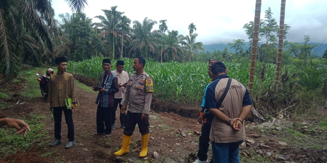 Bhabinkamtibmas Nagari Ladang Panjang Dukung program Pemerintah Tentang Ketahanan Pangan
