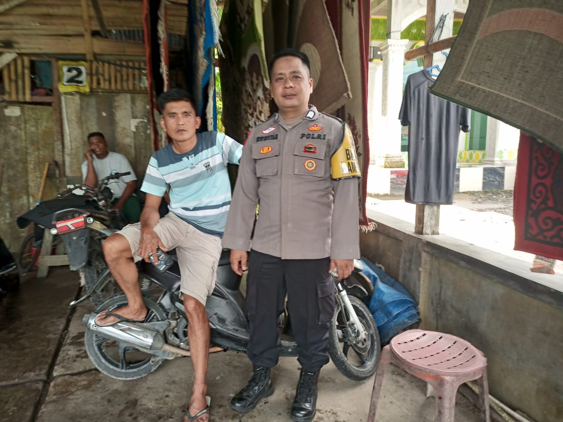 Bhabinkamtibmas Nagari Simpang  Memberikan Pemahaman kepada masyarakat tentang antisipasi pencurian
