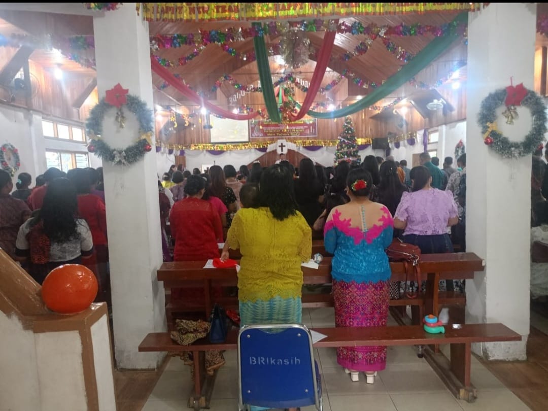 KEGIATAN IBADAH MINGGUAN UMAT KRISTIANI DI GEREJA WILKUM POLSEK PANTI 