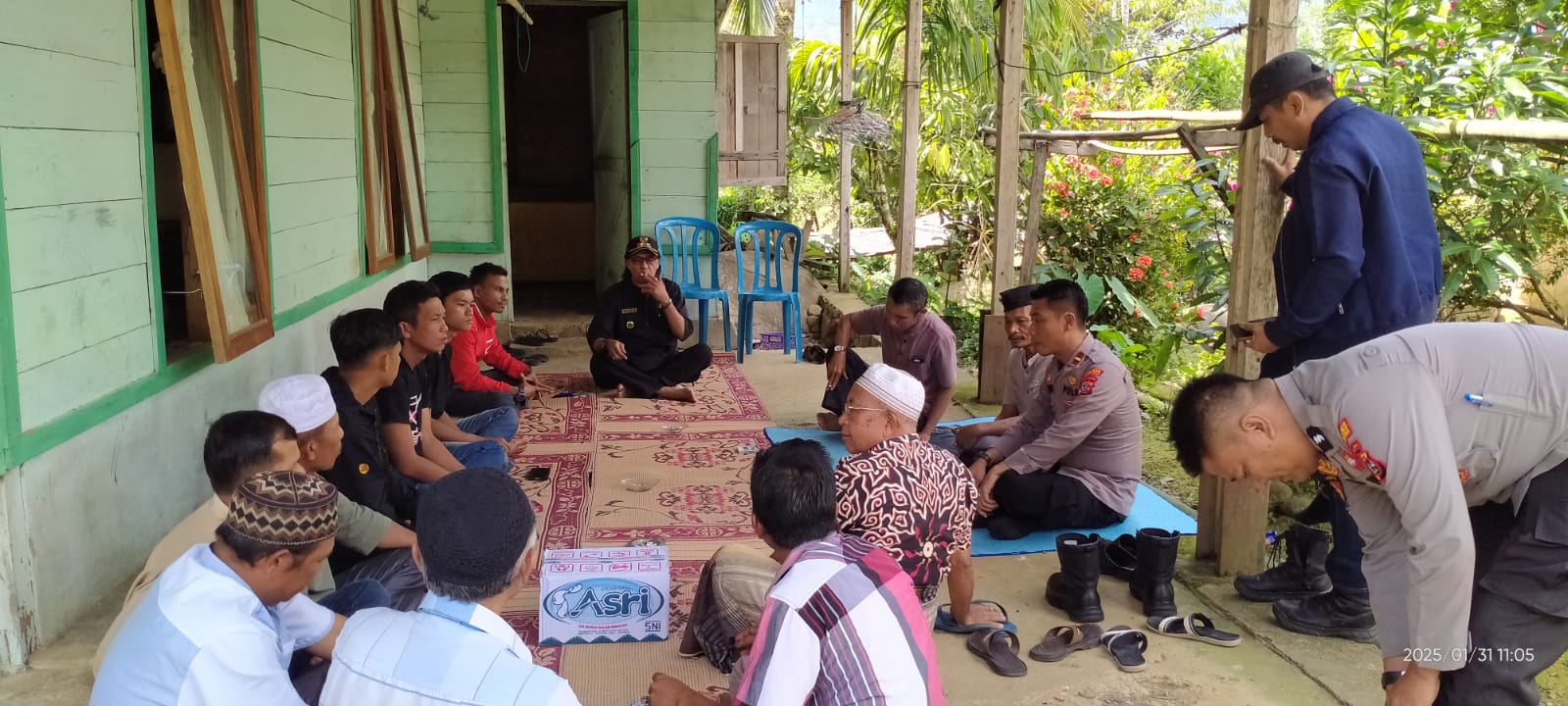 Kapolres Pasaman AKBP Yudho Huntoro SIK, MIK Diwakili Kapolsek Dua Koto Takziah ke Rumah Duka Korban Gantung Diri