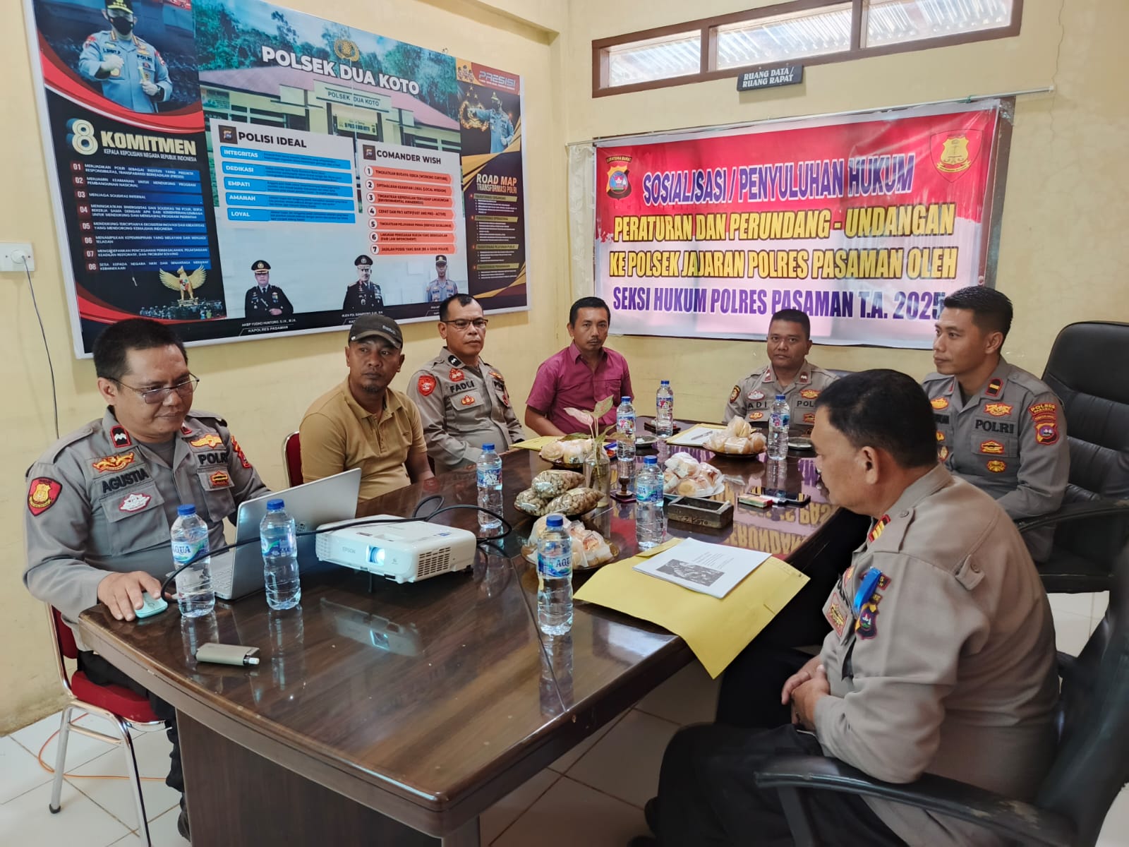 Si hukum Polres Pasaman dipimpin AKP Ilfanus,SH menyampaikan akan langkah kangkah antisipasi Tawuran kepada jajaran polsek duo koto