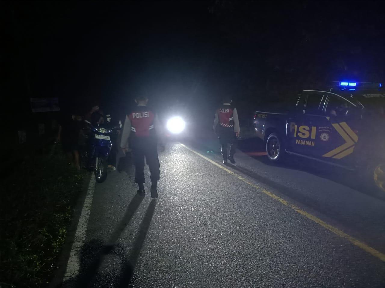 Sat Samapta Polres Pasaman Patroli Malam Hari Antisipasi Tawuran Dan Balap Liar Di Jalanan Lintas Sumatera.