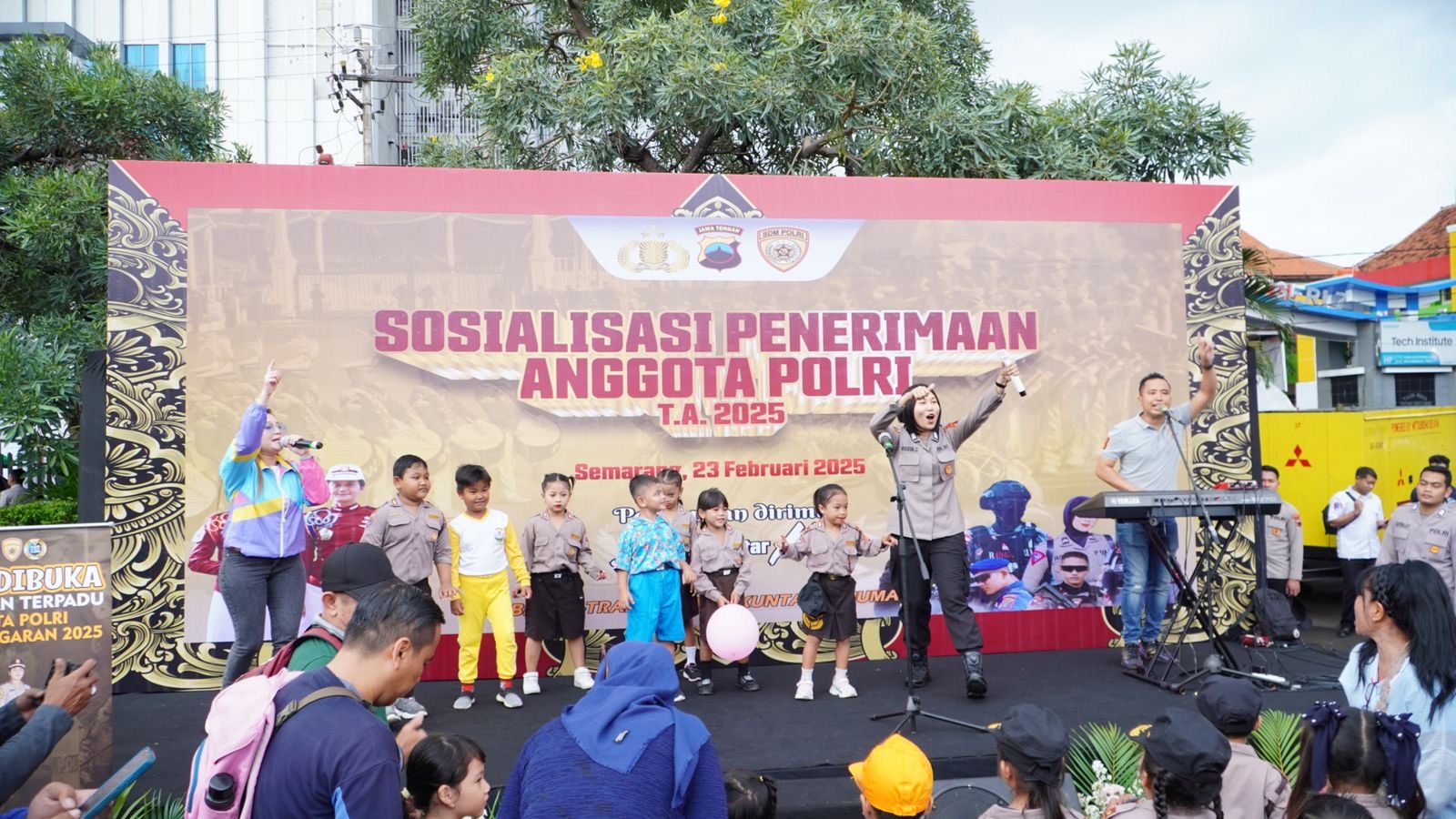 Sosialisasi Rekrutmen Terpadu Polri di CFD Semarang: Masuk Polisi Gratis!