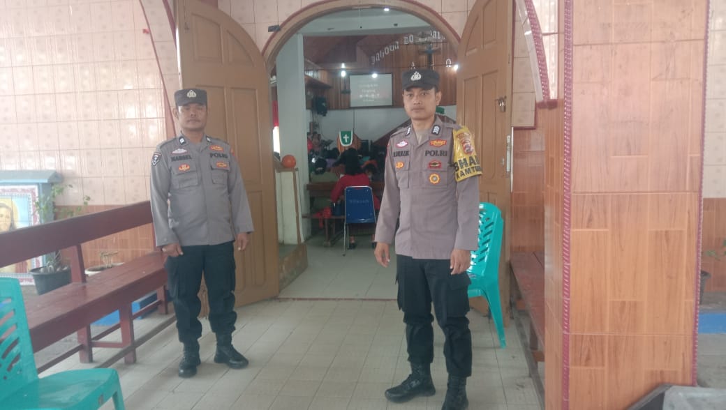 Personil Polsek Panti Pengamanan serta Pengaturan Lalin Ibadah Mingguan Umat Nasrani 