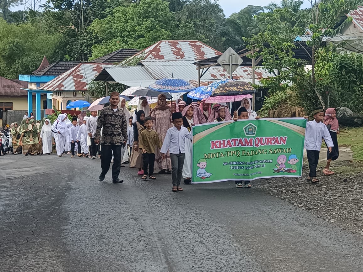 Polsek Tigo Nagari Pengawalan acara Khatam Qur'an MDTA/TPQ Padang Sawah 