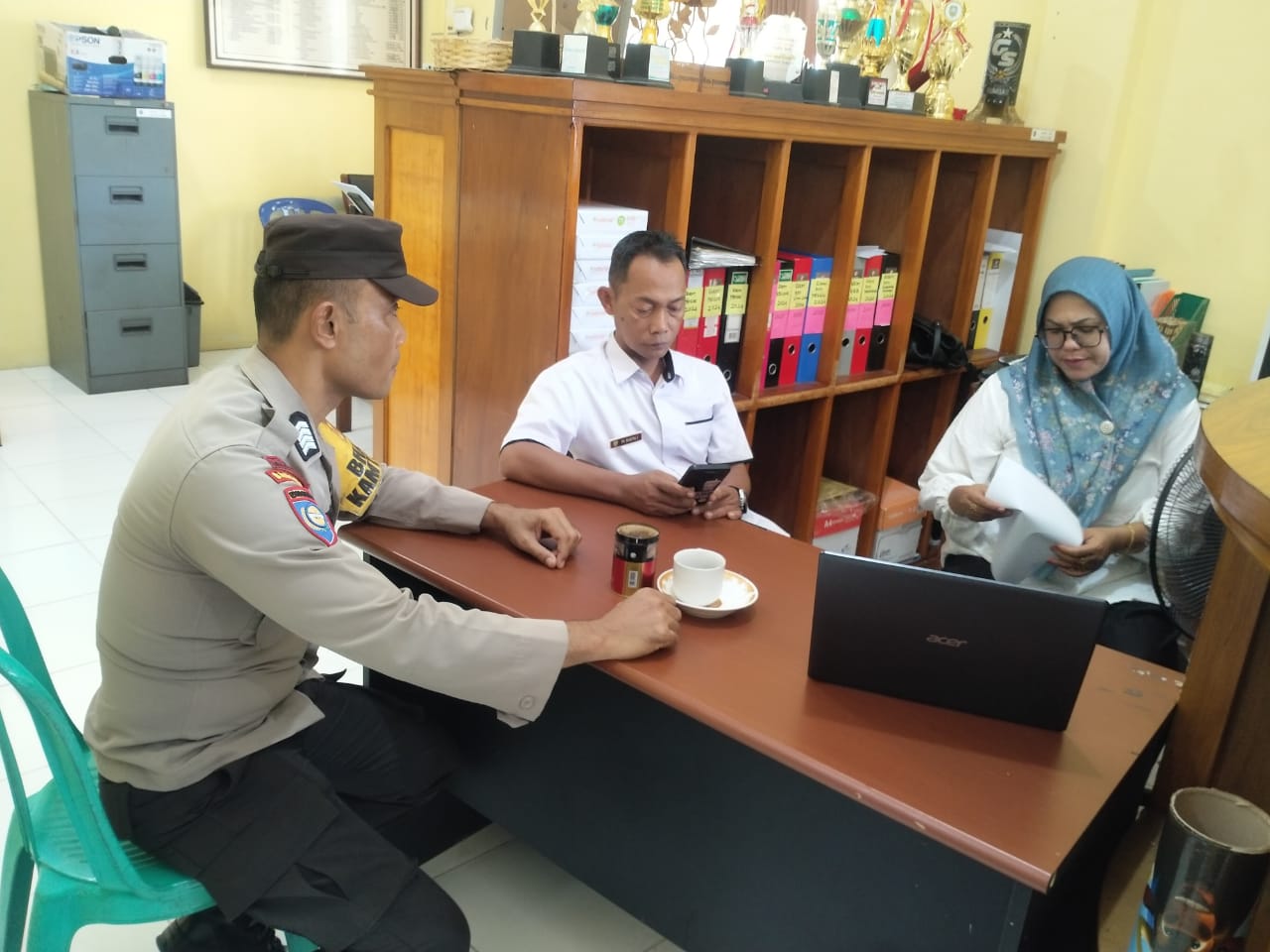 Bhabinkamtibmas Nagari Jambak Mengajak dan menghimbau masyarakat untuk bersama menjaga situasi Kamtibmas agar tetap kondusif