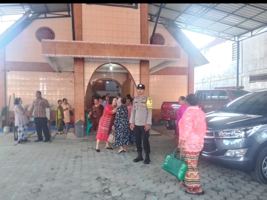  IBADAH MINGGUAN UMAT KRISTIANI DI GEREJA WILKUM POLSEK PANTI 