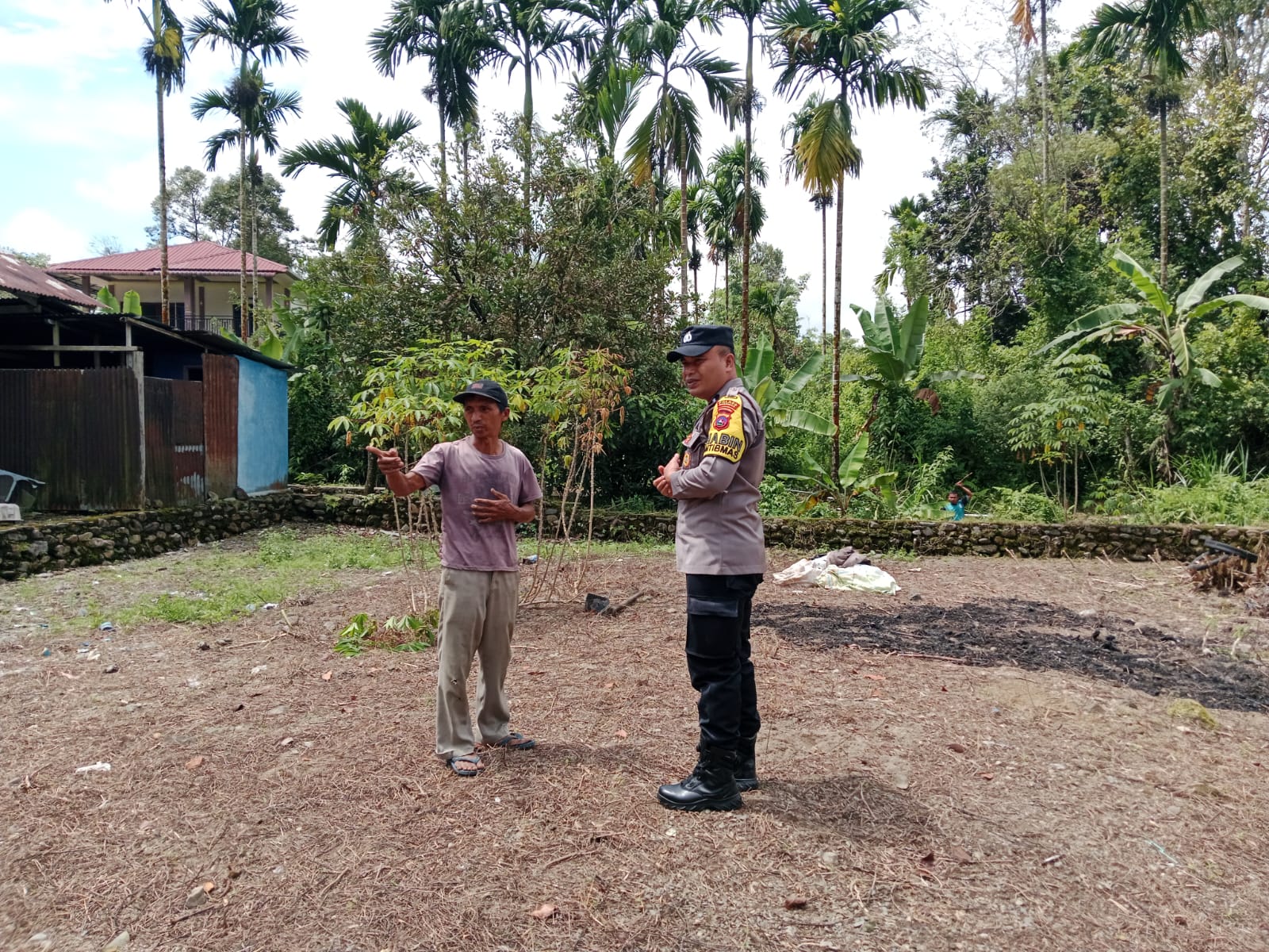 Bhabinkamtibmas Nagari Jambak  monitor lokasi ketahanan Pangan untuk mensukseskan program Asta Cita