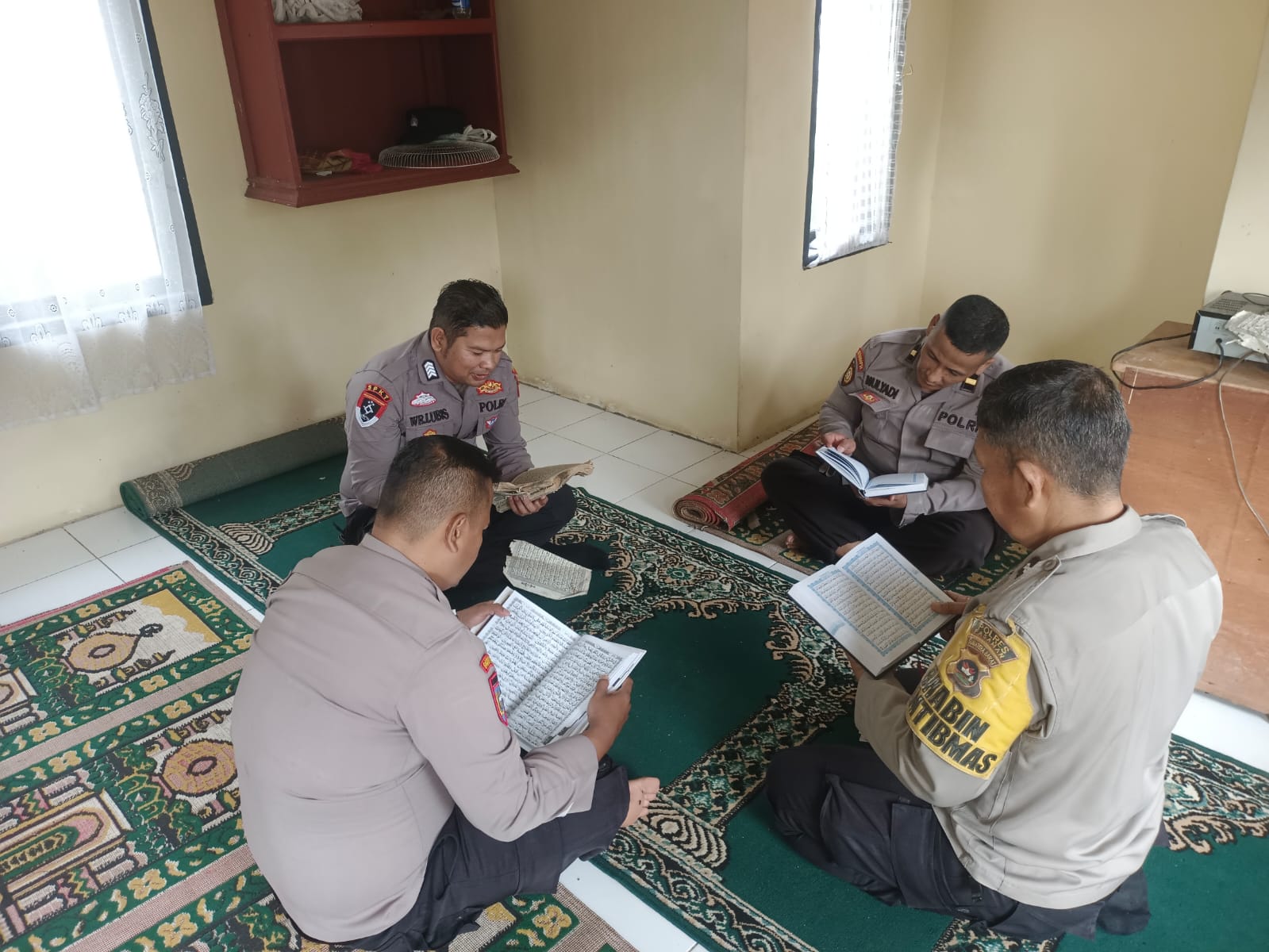 Polsek Bonjol kegiatan Program Kapolda Sumbar One Day One Khatam Al-Qur’an.