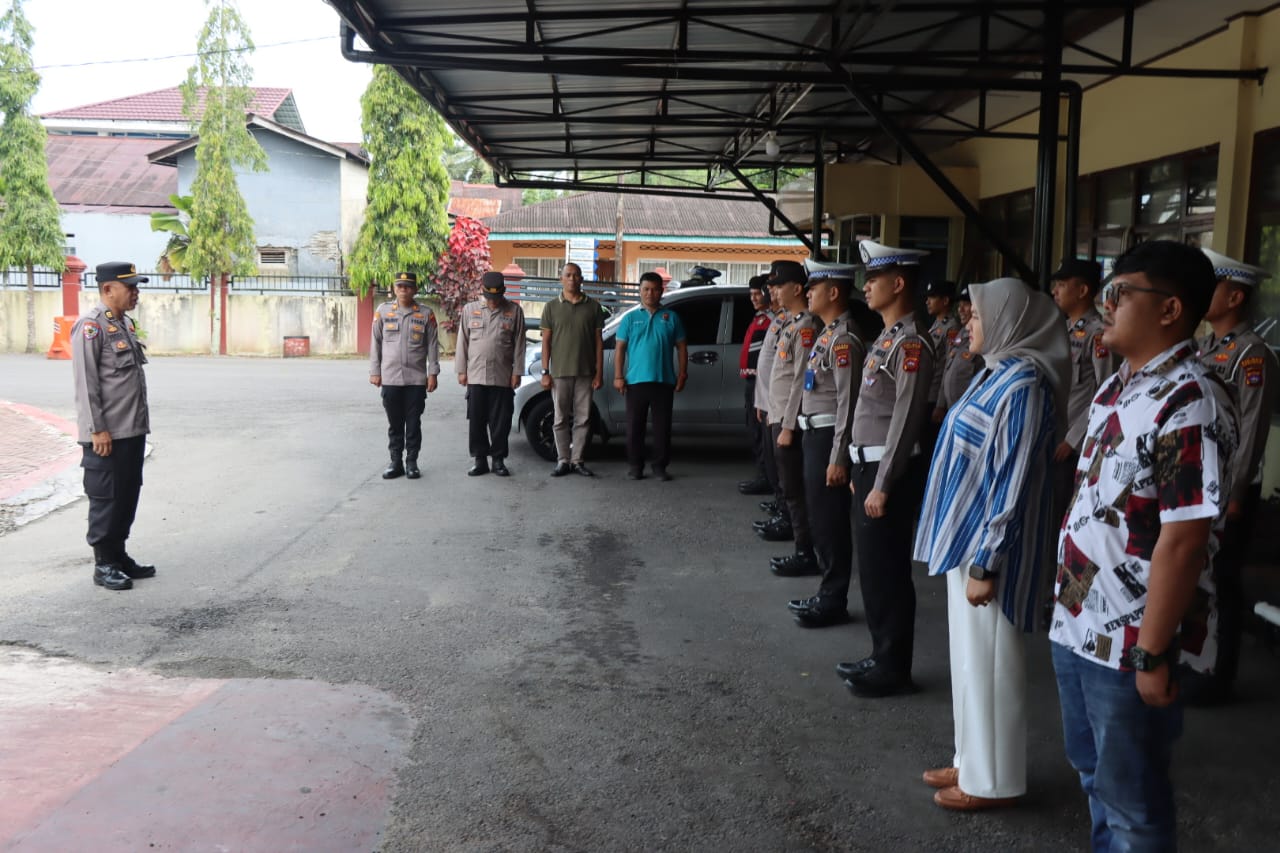 Apel Siaga Regu III yang dipimpin oleh Kasiwas Polres Pasaman AKP YUSRAWARMAN,S.H..