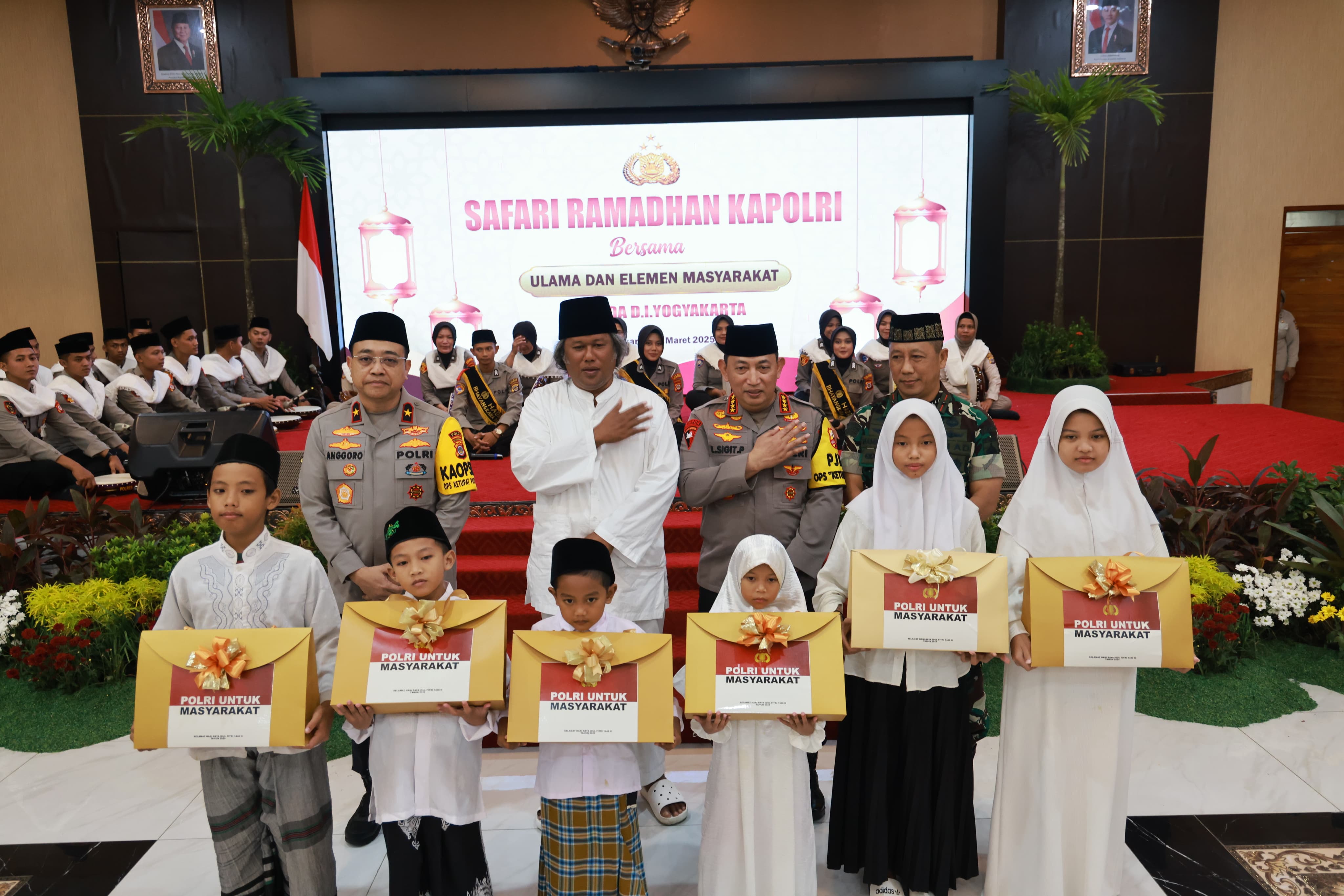 Safari Ramadan di Jogja, Kapolri: Perkuat Sinergitas TNI-Polri, Ulama, dan Masyarakat