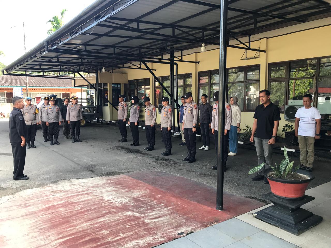 Apel Siaga Regu II Polres Pasaman  Dipimpin Oleh Kasi Humas AKP SUDIRMANSYAH 