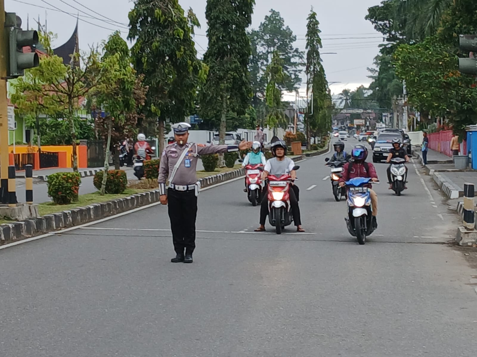 Sat Lantas Polres Pasaman Jaga Kamseltibcar Commander Wish Rutin Setiap Hari