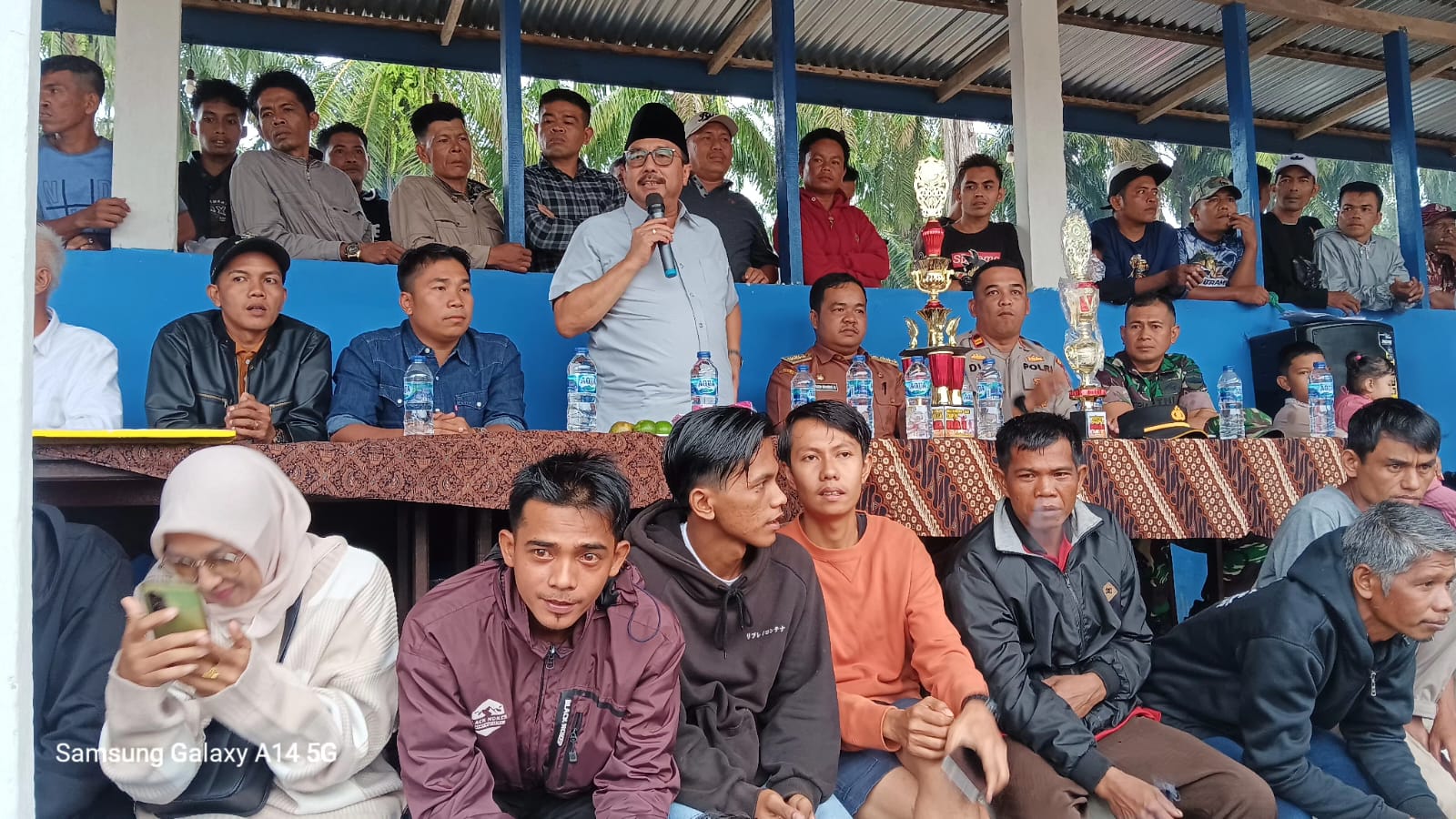 Kapolsek Tigo Nagari Hadiri Penutupan Turnamen Bolla Volly Bella Cup Oleh Anggota DPR RI komisi III Fraksi Golkar H.BENNY UTAMA,S.H.M.M 