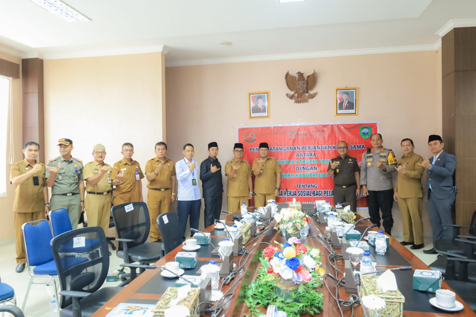 Kapolres Pasaman AKBP Muhammad Agus Hidayat, SH, SIK  Hadiri Penandatangan Perjanjian Kerja Sama Kejaksaan Negeri Pasaman Dengan Pemerintah Kabupaten Pasaman